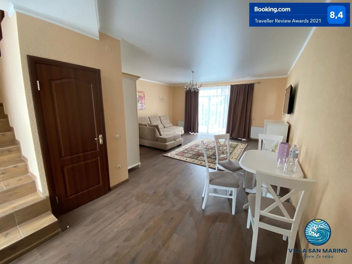Villa San Marino Ворзель Экстерьер фото